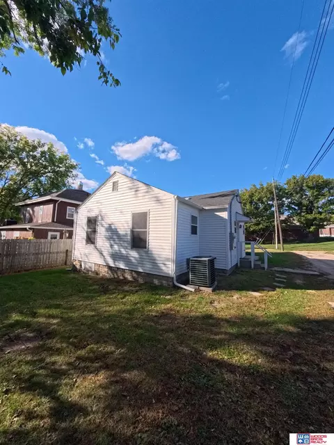 612 E 4th St, York, NE 68467 photo 27