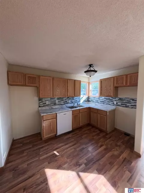 612 E 4th St, York, NE 68467 photo 16