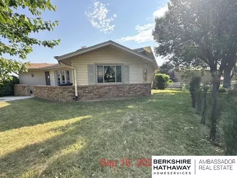 6625 S 129th St, Omaha, NE 68137