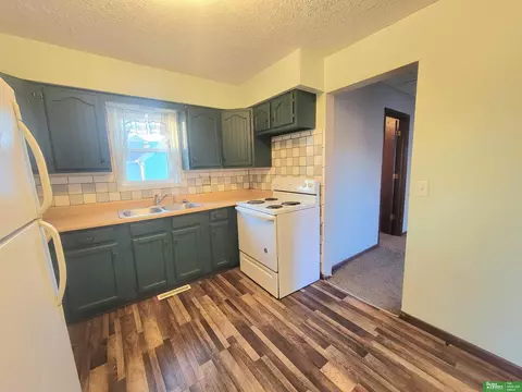 320 E 4th St, York, NE 68467 photo 9