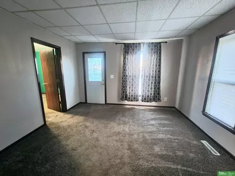 320 E 4th St, York, NE 68467 photo 5