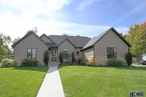 7501 Stevens Ridge Rd, Lincoln, NE 68516