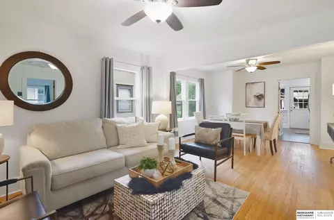 2706 N 48th St, Omaha, NE 68104