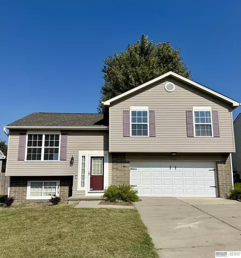 17840 Josephine St, Omaha, NE 68136