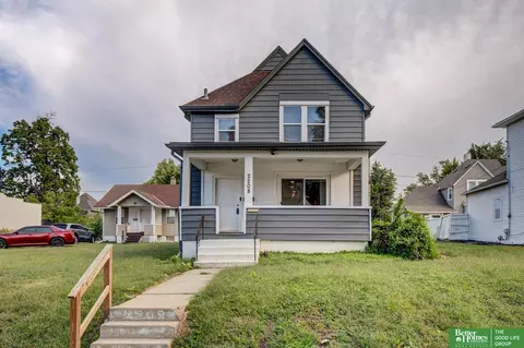 2208 Maple St, Omaha, NE 68110