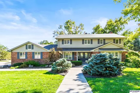 12305 Douglas Cir, Omaha, NE 68154