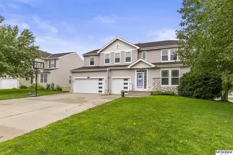 5541 S 161 St, Omaha, NE 68135