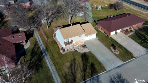604 Swartzendruber Dr, Shickley, NE 68436