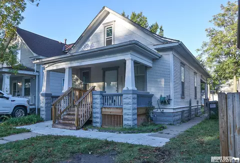 1011 S 6th St, Lincoln, NE 68508