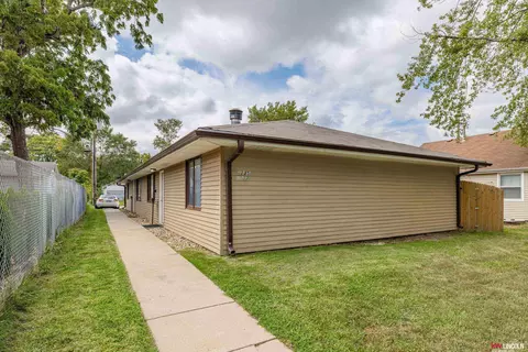 1235 N 26th St, Lincoln, NE 68503
