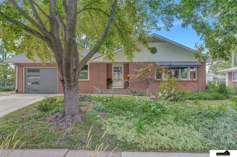 857 N 42nd St, Lincoln, NE 68503