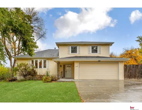 3218 Coffey Ave, Bellevue, NE 68123