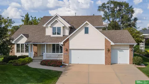 804 Maple St, Springfield, NE 68059