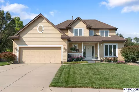 13708 Camden Ave, Omaha, NE 68164