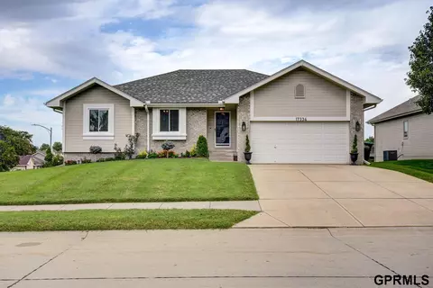 17334 Orchard Ave, Omaha, NE 68135