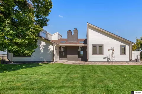 12814 Sky Park Dr, Omaha, NE 68137