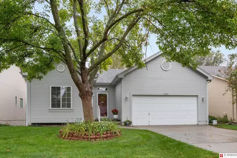 15123 Tibbles St, Omaha, NE 68116