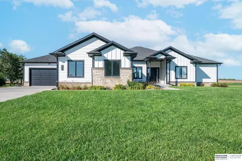 825 Washington St, Sterling, NE 68443