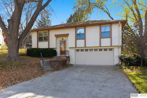 15009 Westchester Cir, Omaha, NE 68154