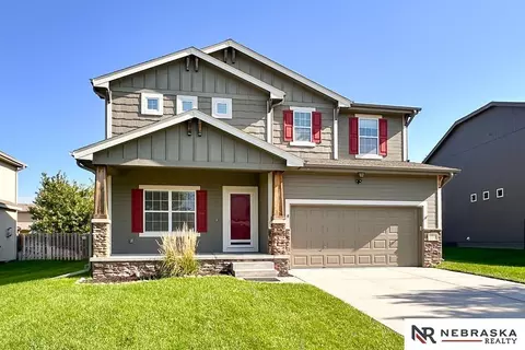10613 S 112th St, Papillion, NE 68046