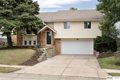 2613 N 112th St, Omaha, NE 68164