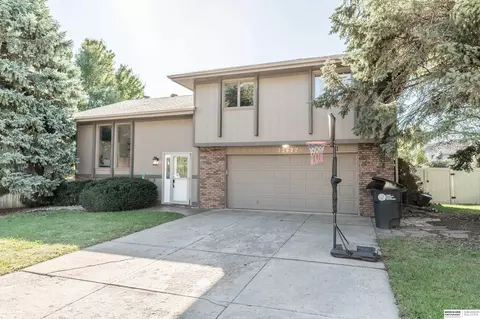 12627 Patrick Cir, Omaha, NE 68164