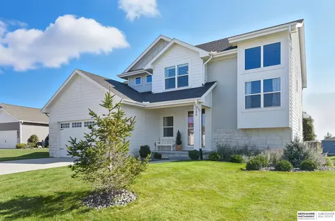 745 N 10th Ave, Springfield, NE 68059