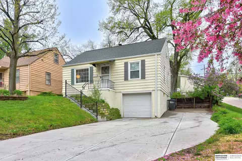 2630 N 70th St, Omaha, NE 68104