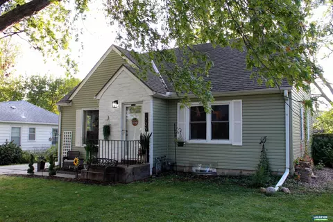 1725 S 50th St, Lincoln, NE 68506