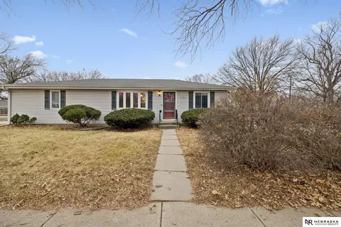 3225 N 56th St, Lincoln, NE 68504