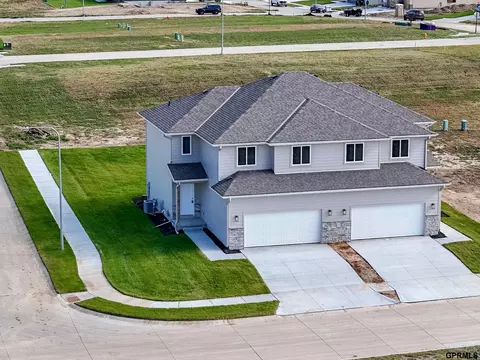 11717 S 125 St, Papillion, NE 68046