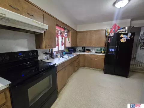 1113 Elk St, Beatrice, NE 68310 photo 7
