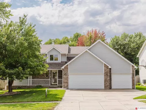 4625 Eagle Ridge Rd, Lincoln, NE 68516