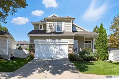 17320 Hickory Plz, Omaha, NE 68130
