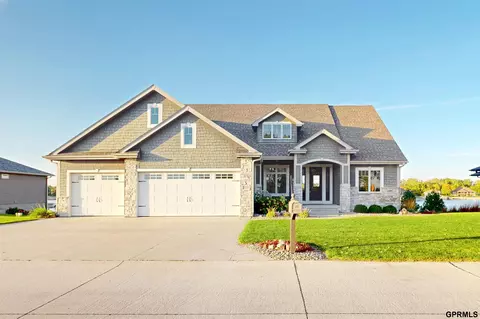 2820 Whitetail Dr, Columbus, NE 68601