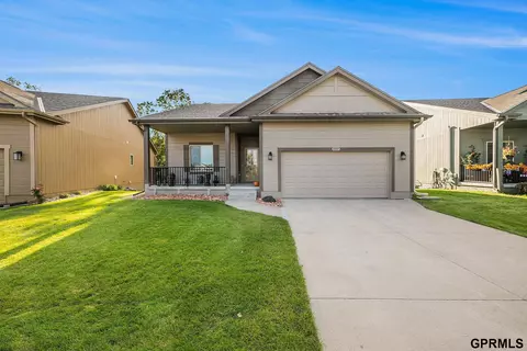 7317 N 139 Th St, Omaha, NE 68142