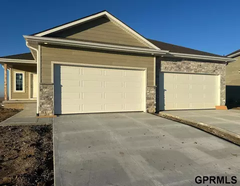 11706 S 125th St, Papillion, NE 68046