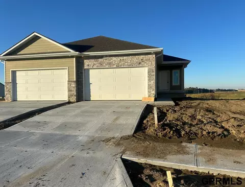 11708 S 125th St, Papillion, NE 68046