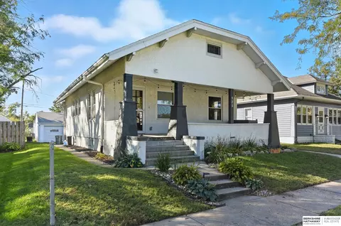 125 W Whittingham St, Valley, NE 68064