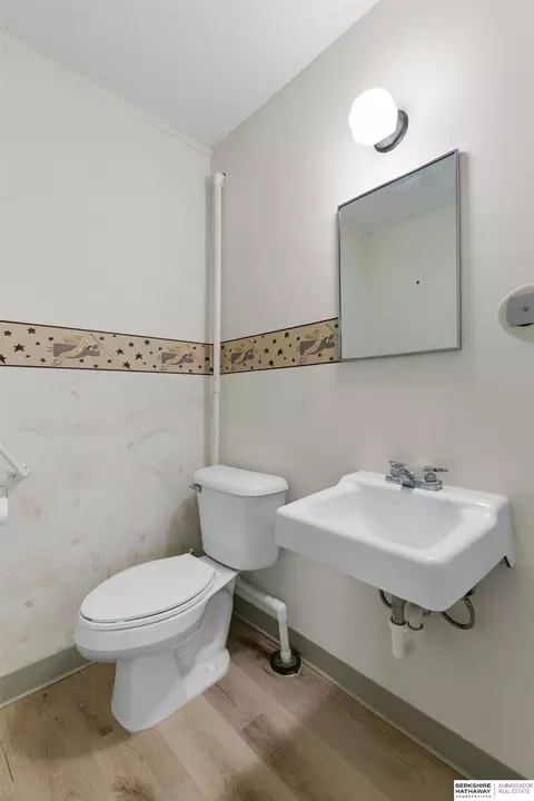 Bath - 4284 Main St, Roca, NE 68430 photo 1 of 2