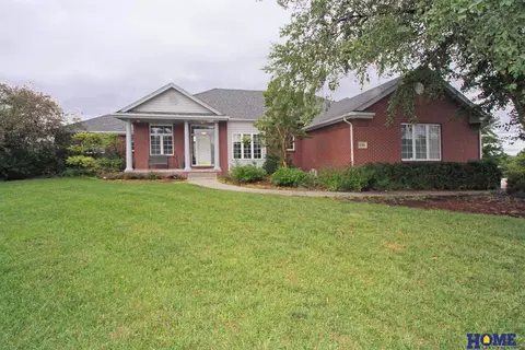 9500 Eastview Rd, Lincoln, NE 68505