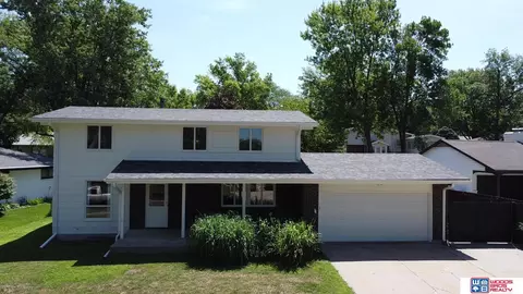 440 Sycamore Dr, Lincoln, NE 68510