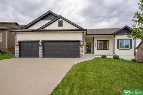 18809 Briar St, Omaha, NE 68136