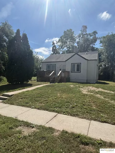 2743 Camden Ave, Omaha, NE 68111
