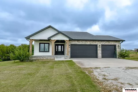 10190 Apollo Dr, Denton, NE 68339