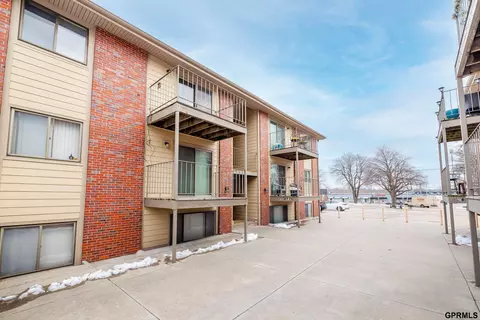 4719 Baldwin Ave, Lincoln, NE 68504