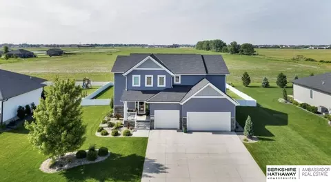 3917 53rd St, Columbus, NE 68601