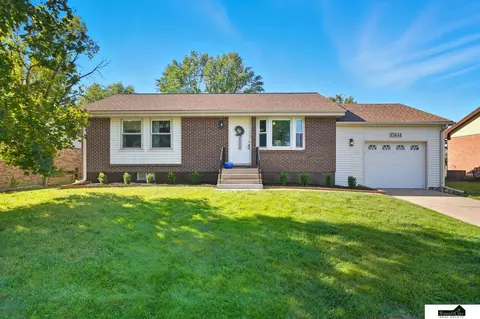 13641 Kenilworth St, Waverly, NE 68462
