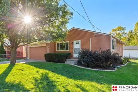 1205 27 Ave, Council Bluffs, IA 51501