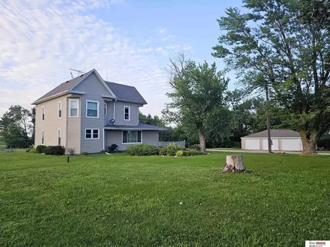 12566 W Birch Rd, Wilber, NE 68465
